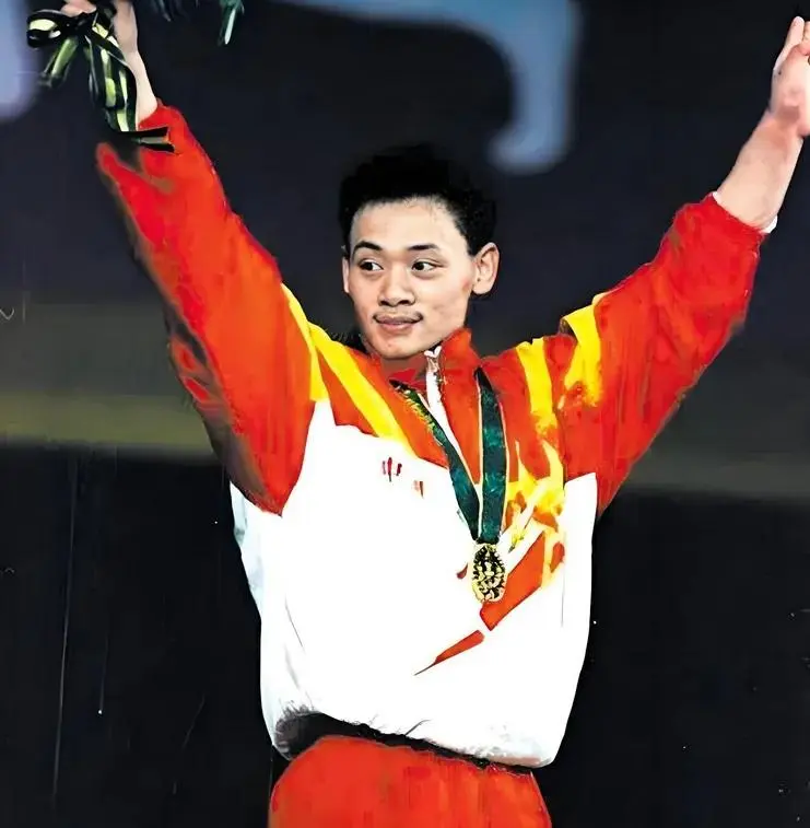 程帅澎, 成为中国男