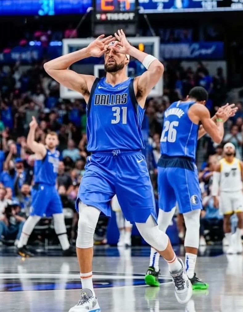 om, 戴维斯在内 om, 戴维斯在内