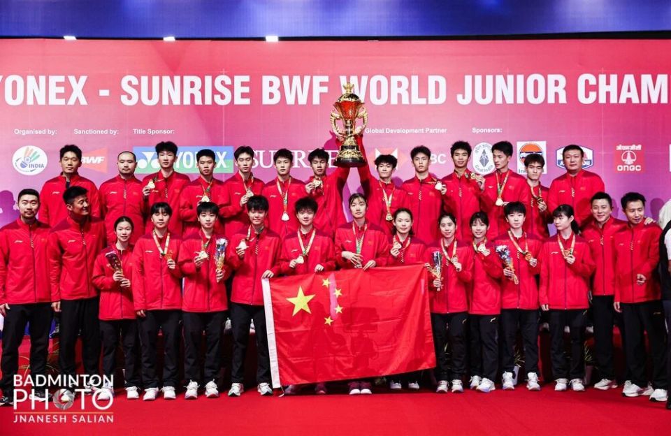 旗致敬, 双曹梓涵