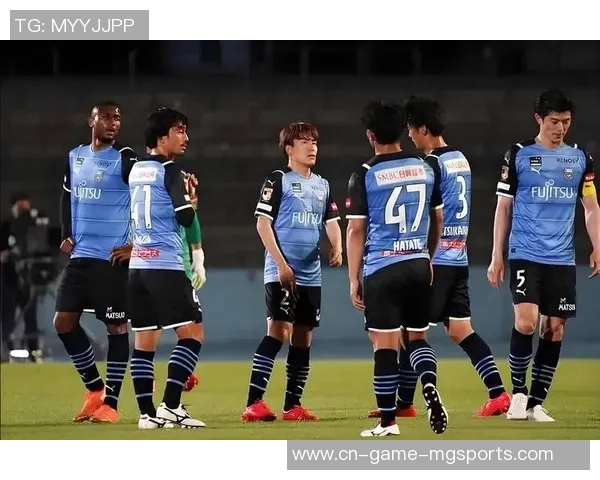 京都不死鸟与福冈黄蜂历史交锋战绩分析与回顾